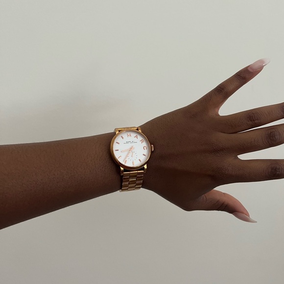 ROSE GOLD MARC JACOBS WATCH - Picture 2 of 4